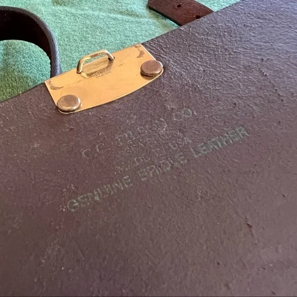 Filson Bridle Leather Briefcase - Field Satchel Made In USA Veg Tan Leather - Picture 4 of 14